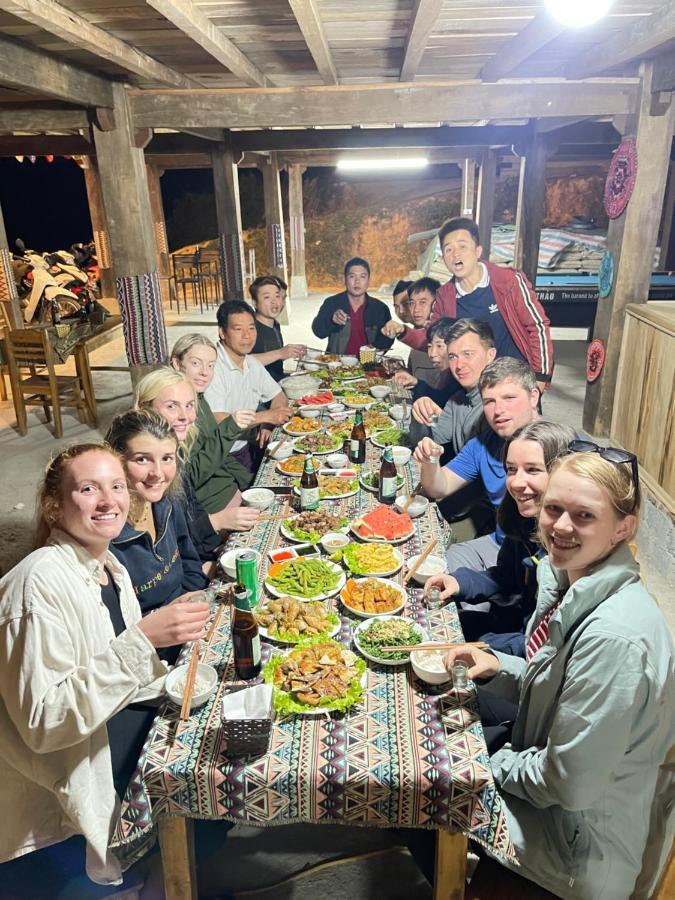 Du Gia Cozy Homestay & Tours Làng Cac Eksteriør billede
