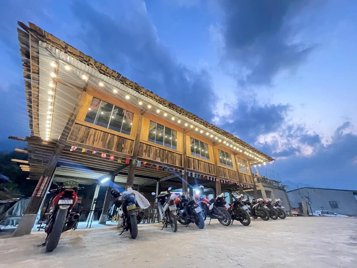 Du Gia Cozy Homestay & Tours Làng Cac Eksteriør billede