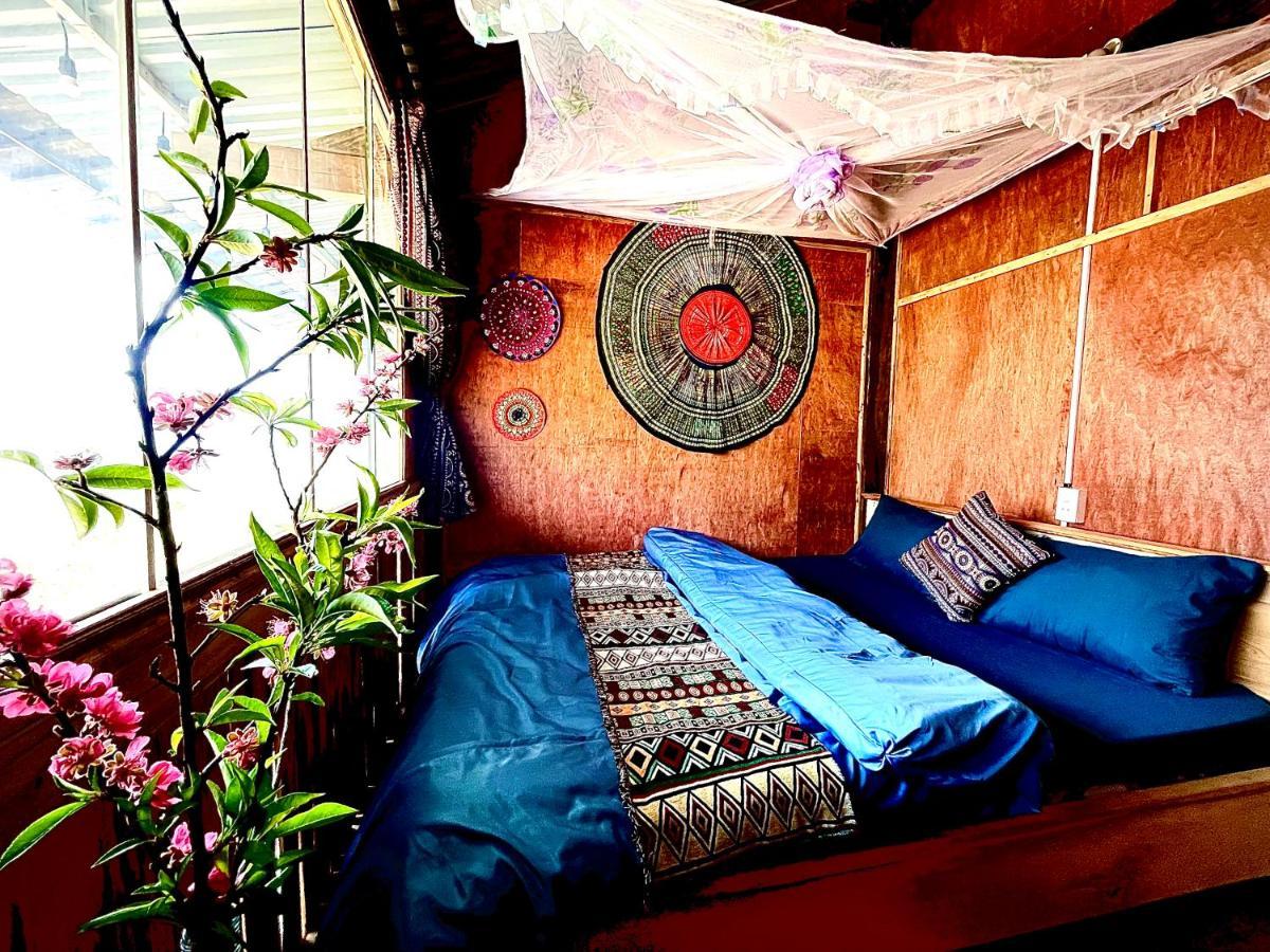 Du Gia Cozy Homestay & Tours Làng Cac Eksteriør billede