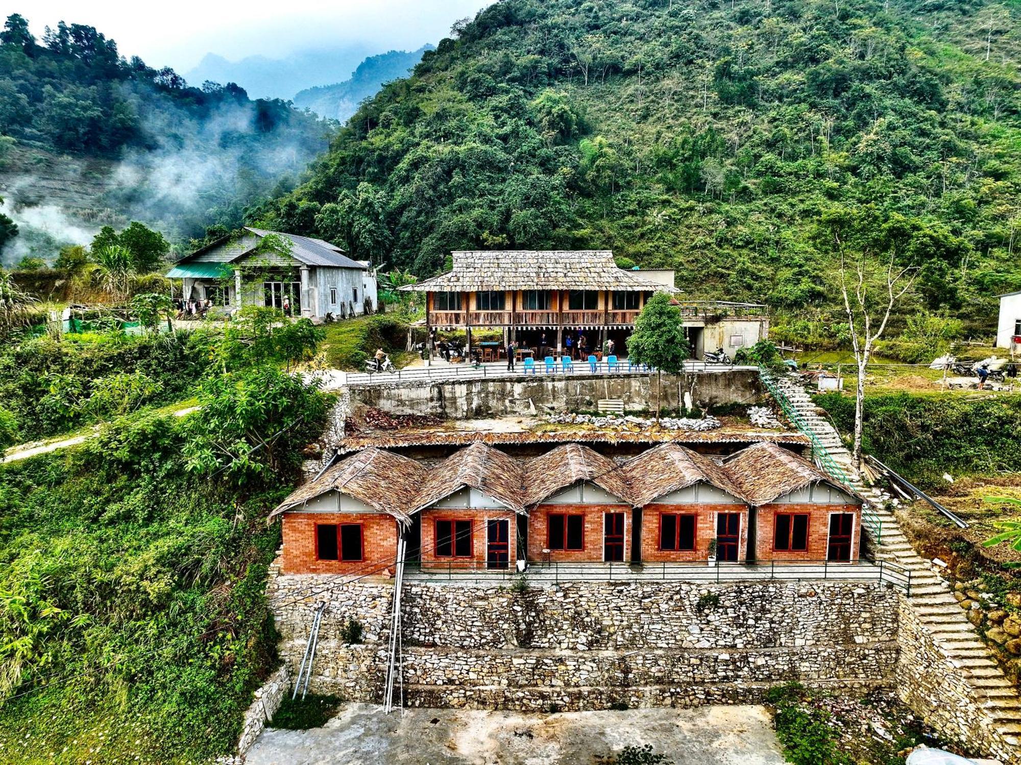 Du Gia Cozy Homestay & Tours Làng Cac Eksteriør billede
