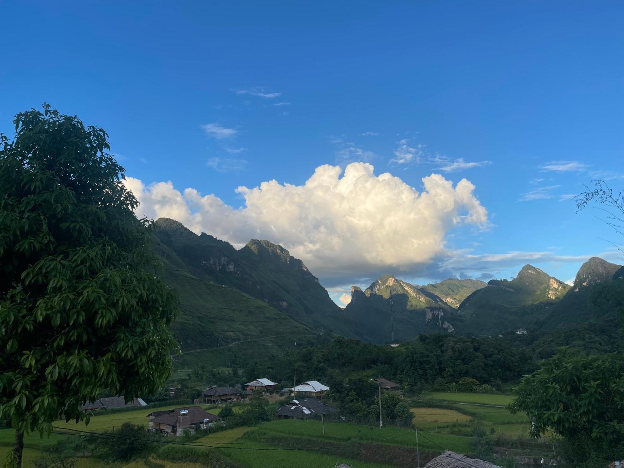 Du Gia Cozy Homestay & Tours Làng Cac Eksteriør billede