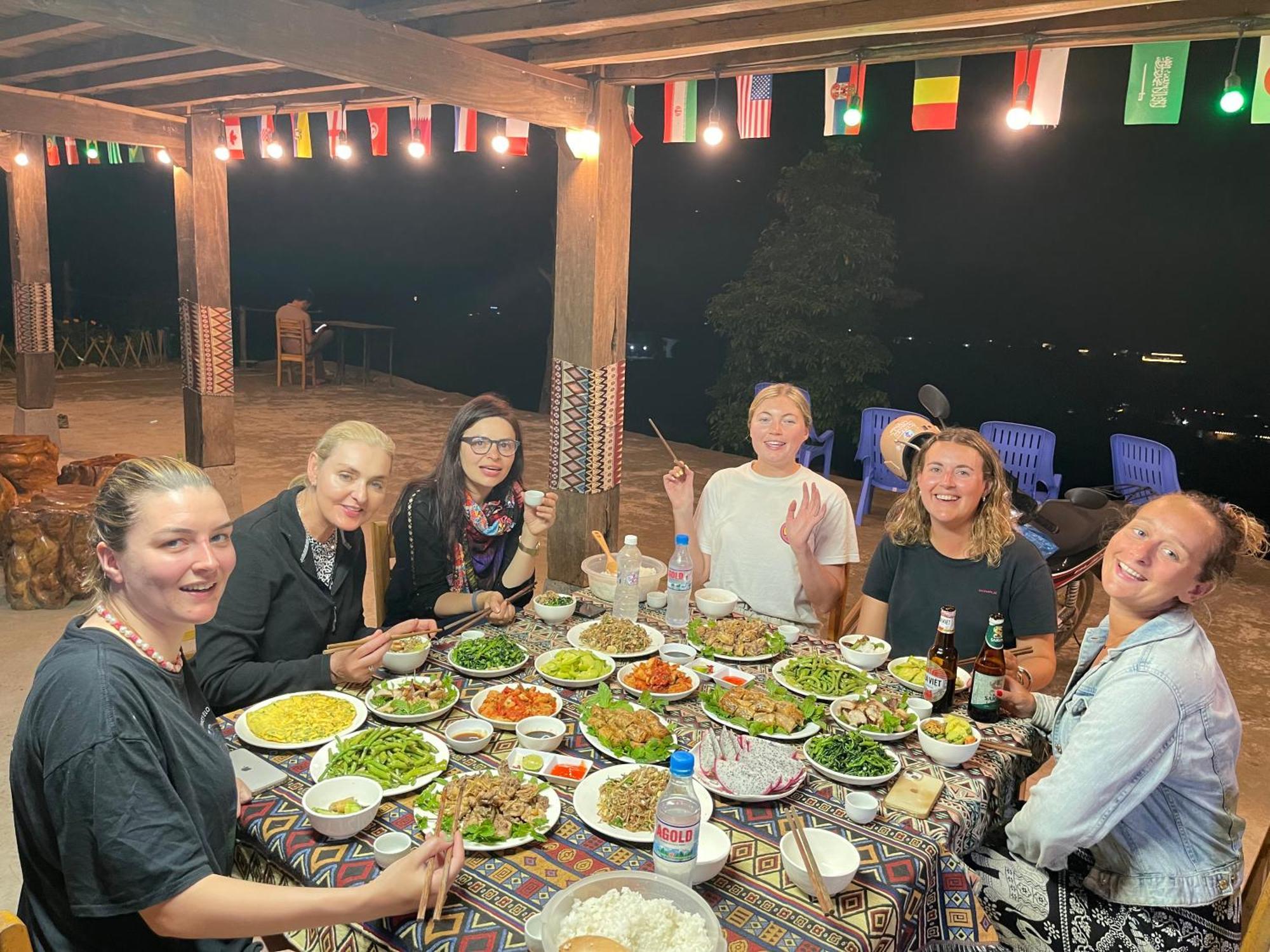 Du Gia Cozy Homestay & Tours Làng Cac Eksteriør billede