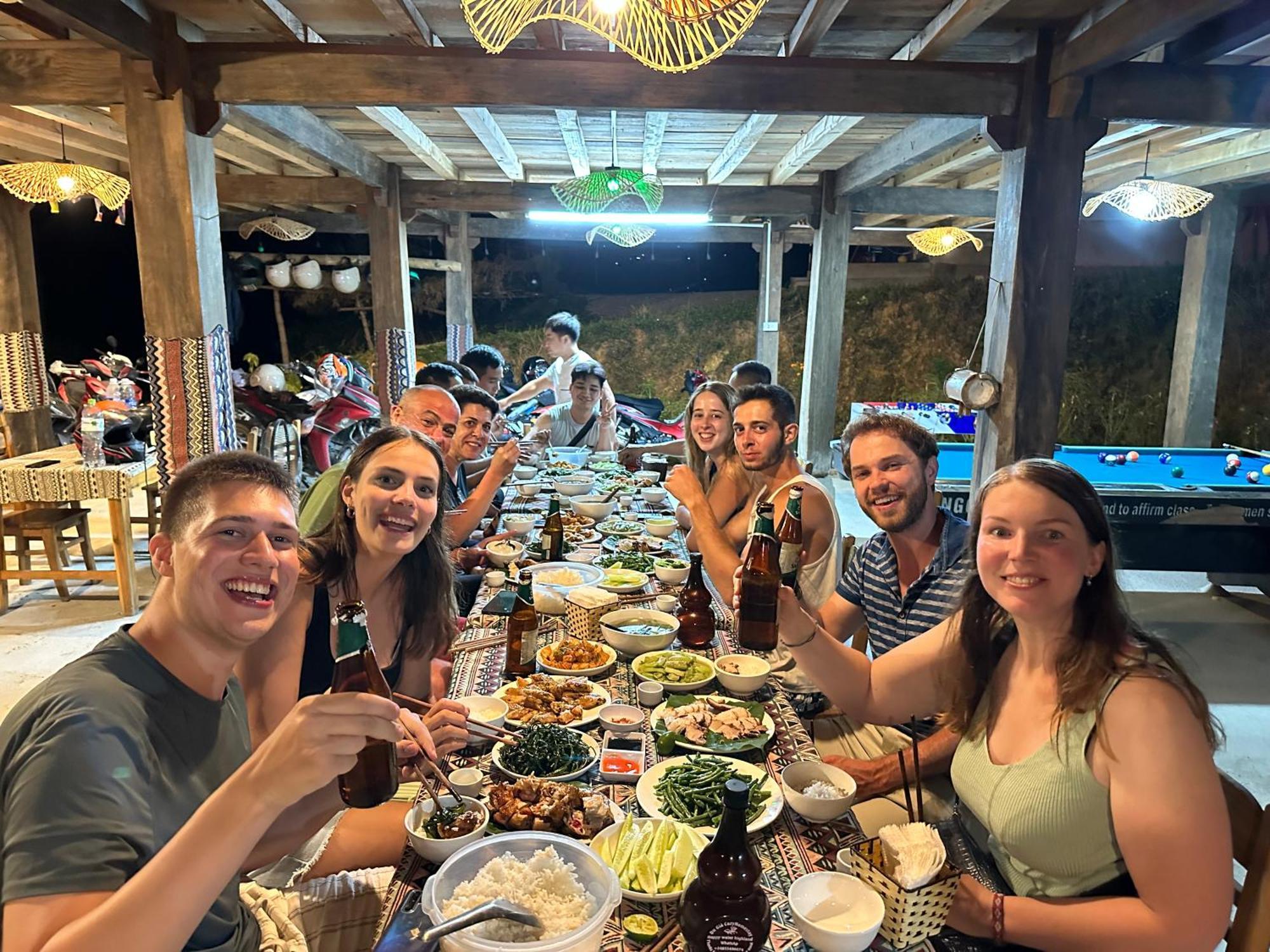 Du Gia Cozy Homestay & Tours Làng Cac Eksteriør billede